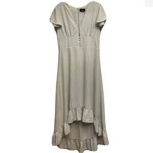 NWOT VICI hi-lo Flutter Sleeve Ruffled midi dress